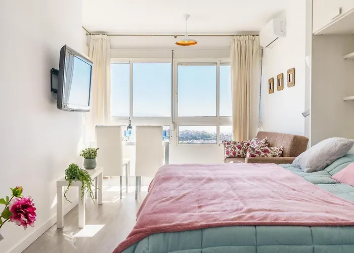 Malagasuite Comfy Studio & Pool
